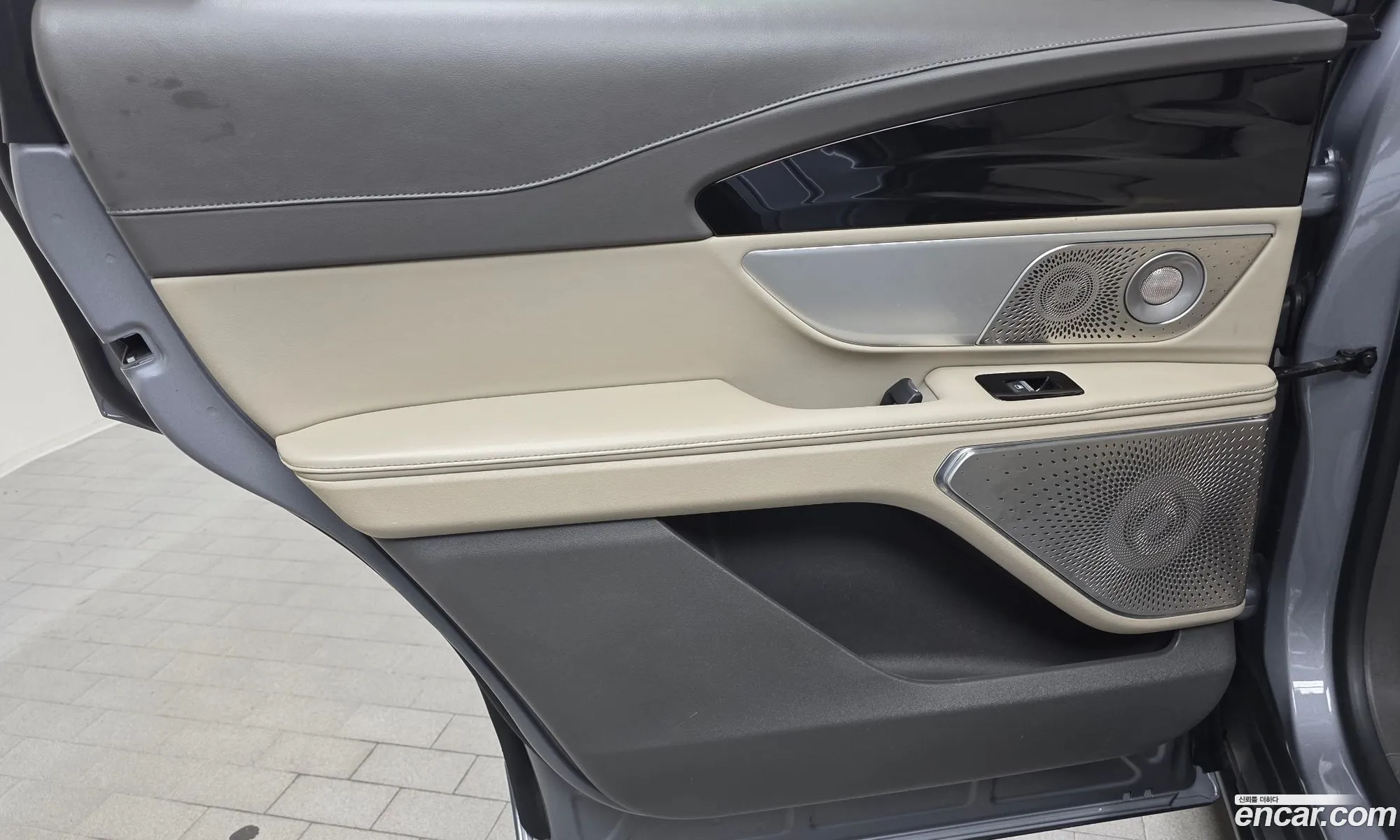 Lincoln Nautilus 2024 — 23