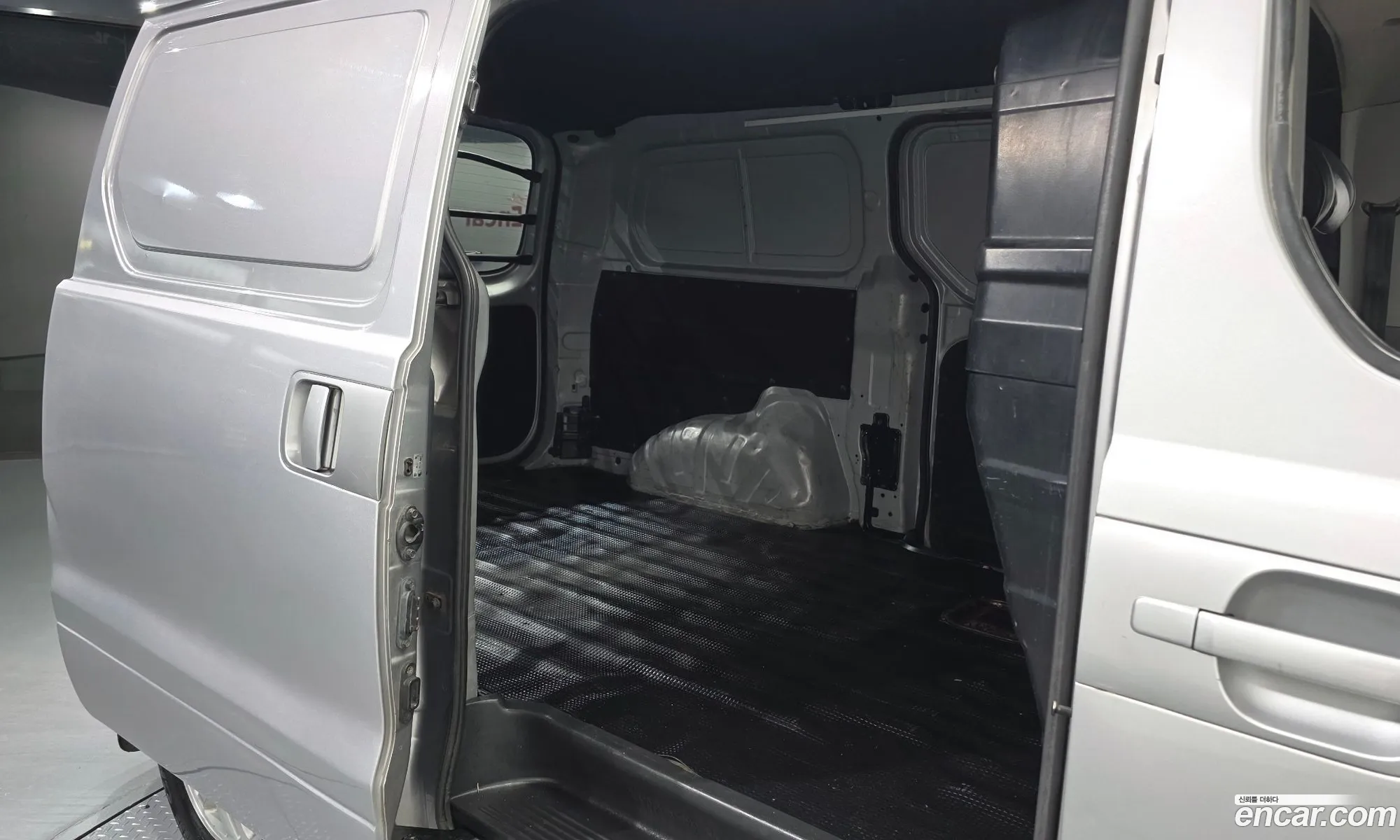 Hyundai Grand Starex 2016 — 17