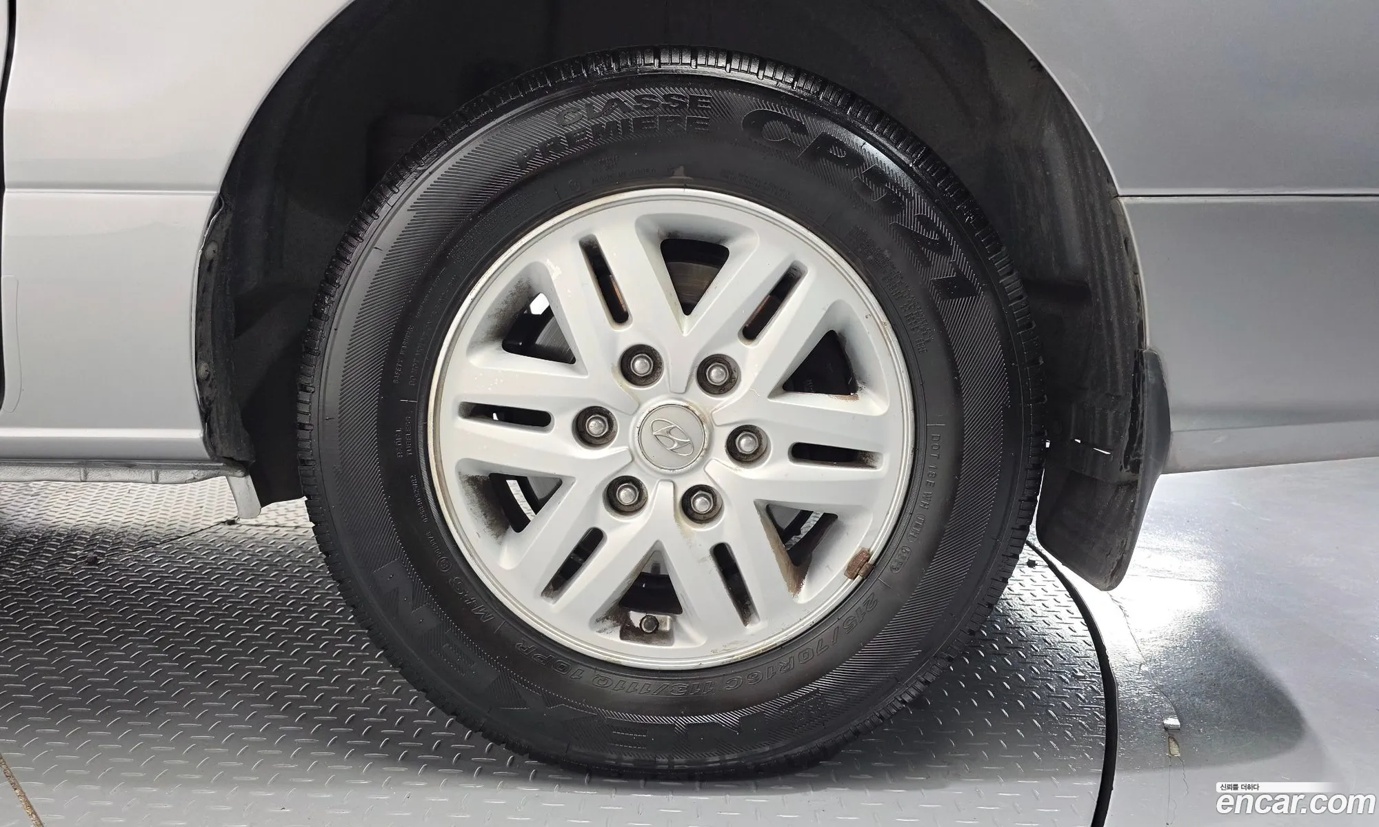 Hyundai Grand Starex 2016 — 24