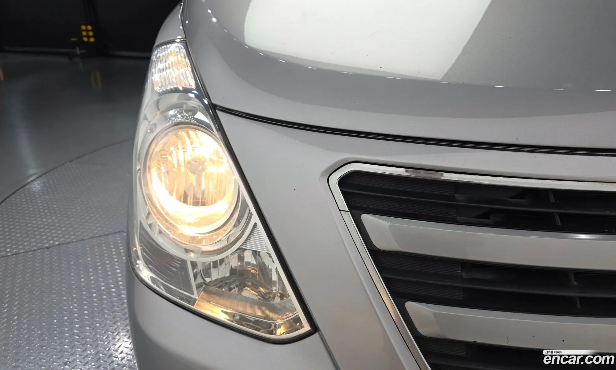 Hyundai Grand Starex 2016 — 30