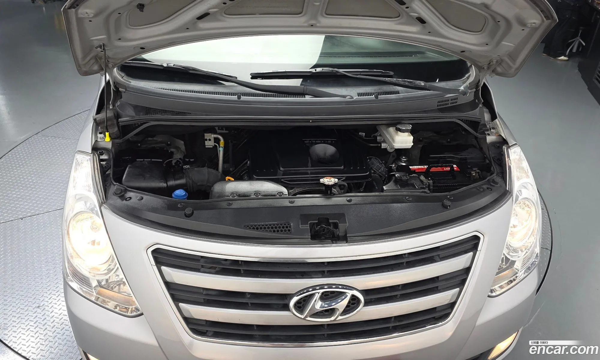 Hyundai Grand Starex 2016 — 8