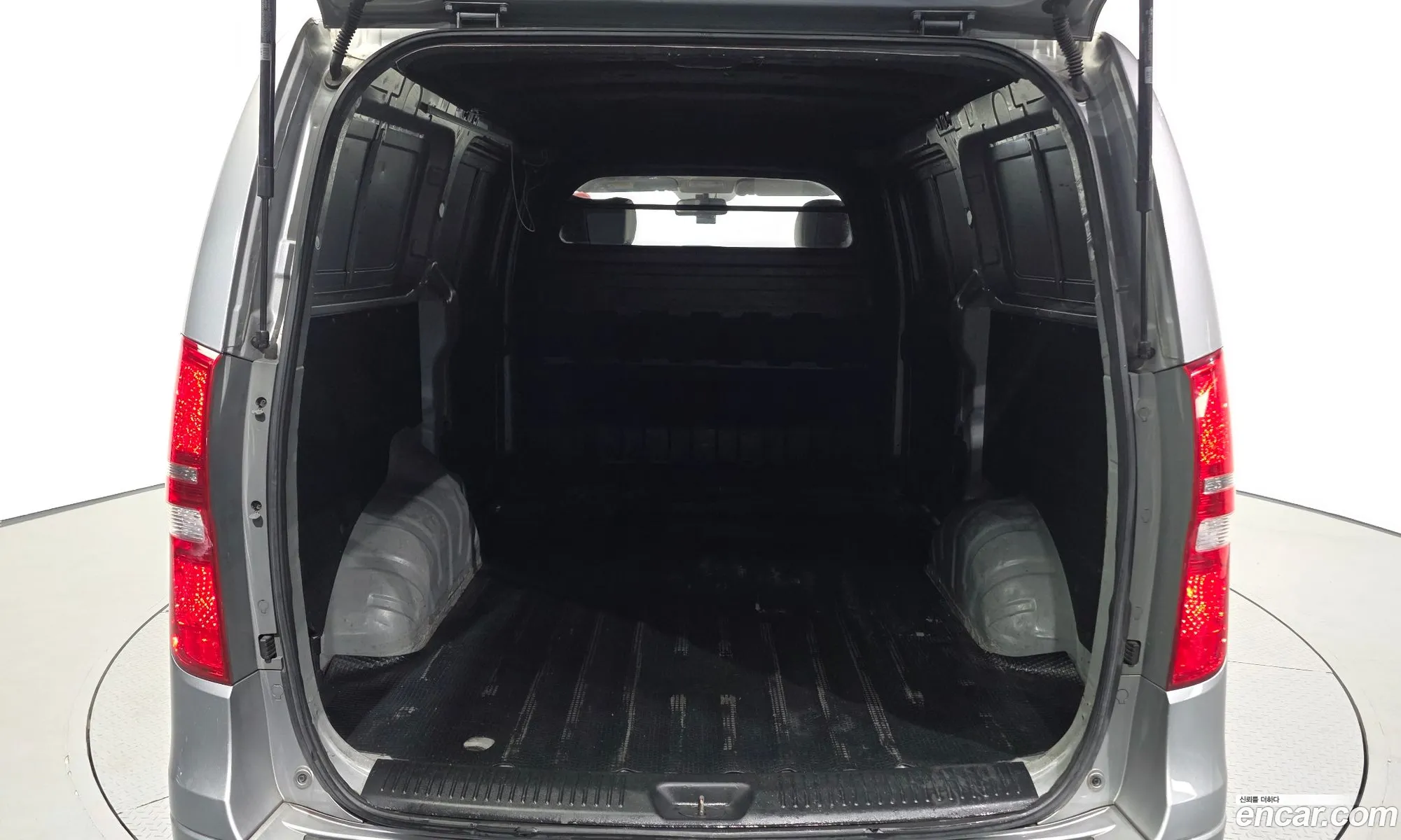 Hyundai Grand Starex 2016 — 2