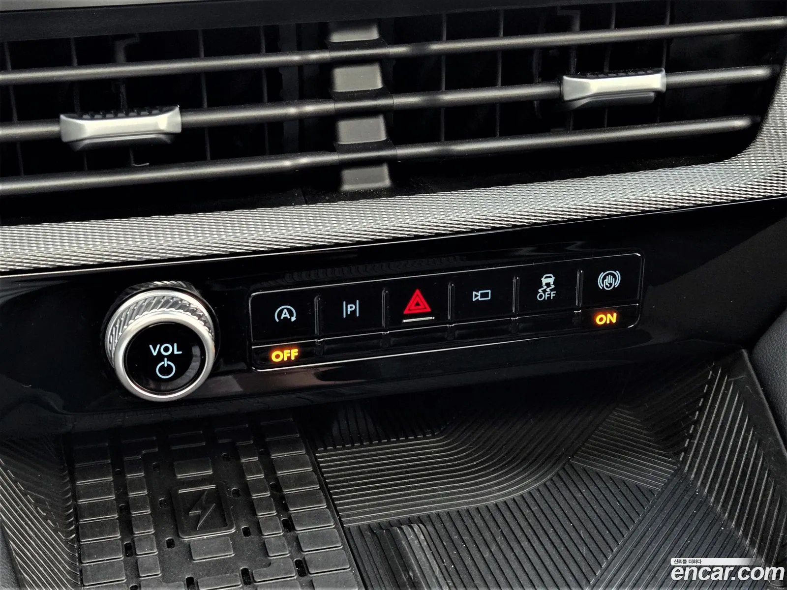 Ford Explorer 6th Gen 2025 — 10