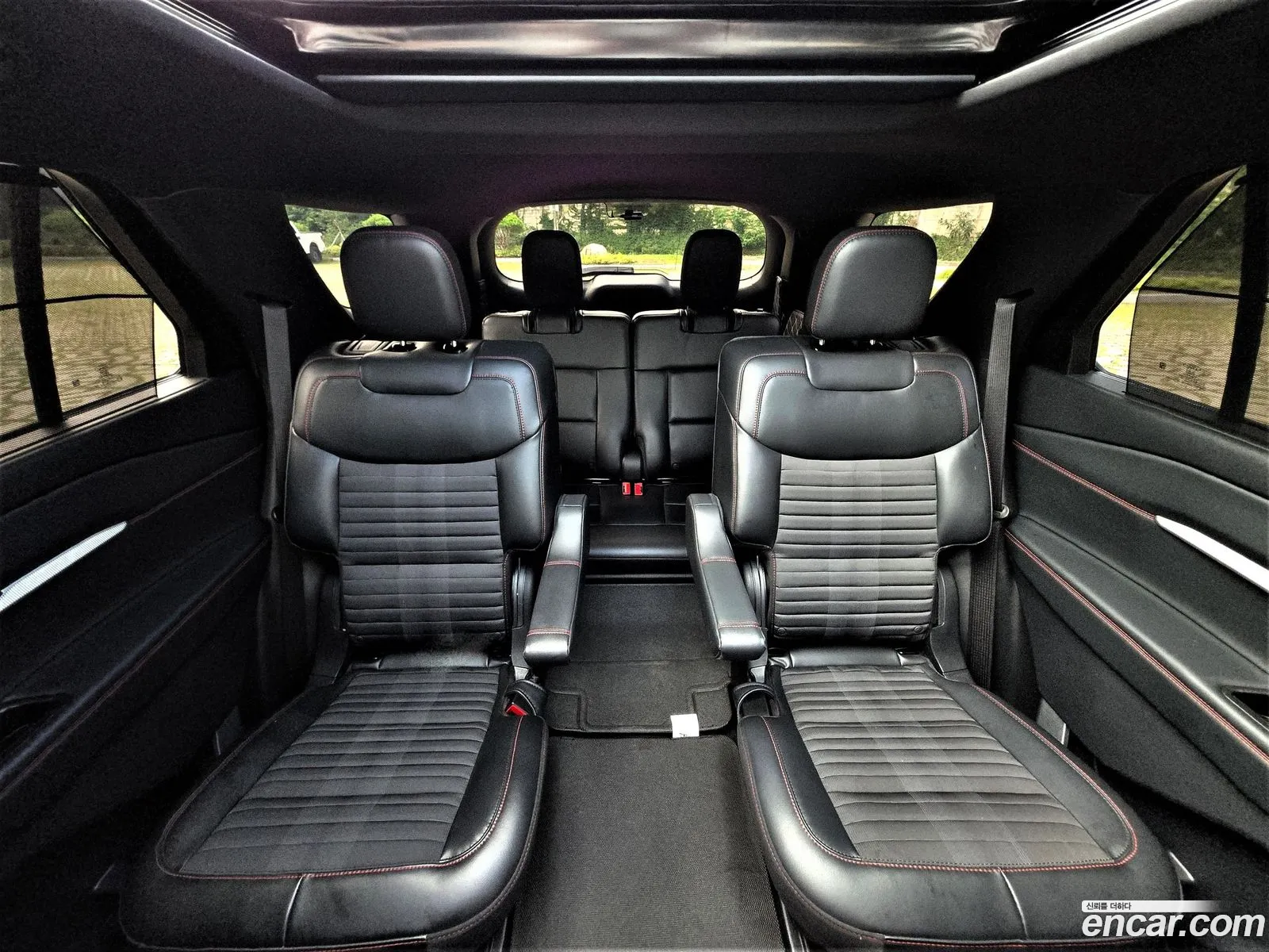 Ford Explorer 6th Gen 2025 — 13