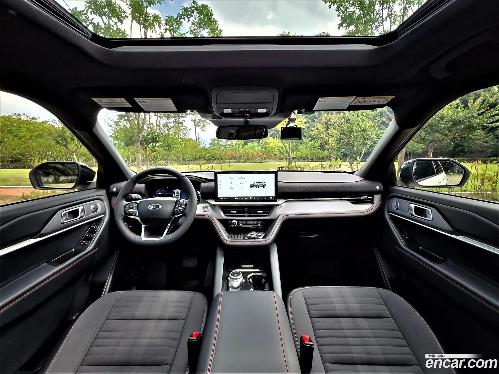 Ford Explorer 6th Gen 2025 — 12
