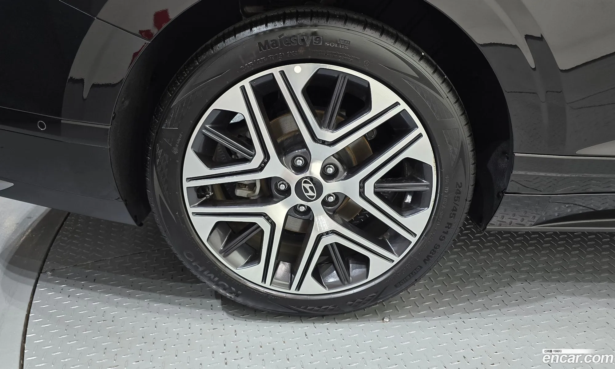 Hyundai Grandeur Hybrid 2024 — 9