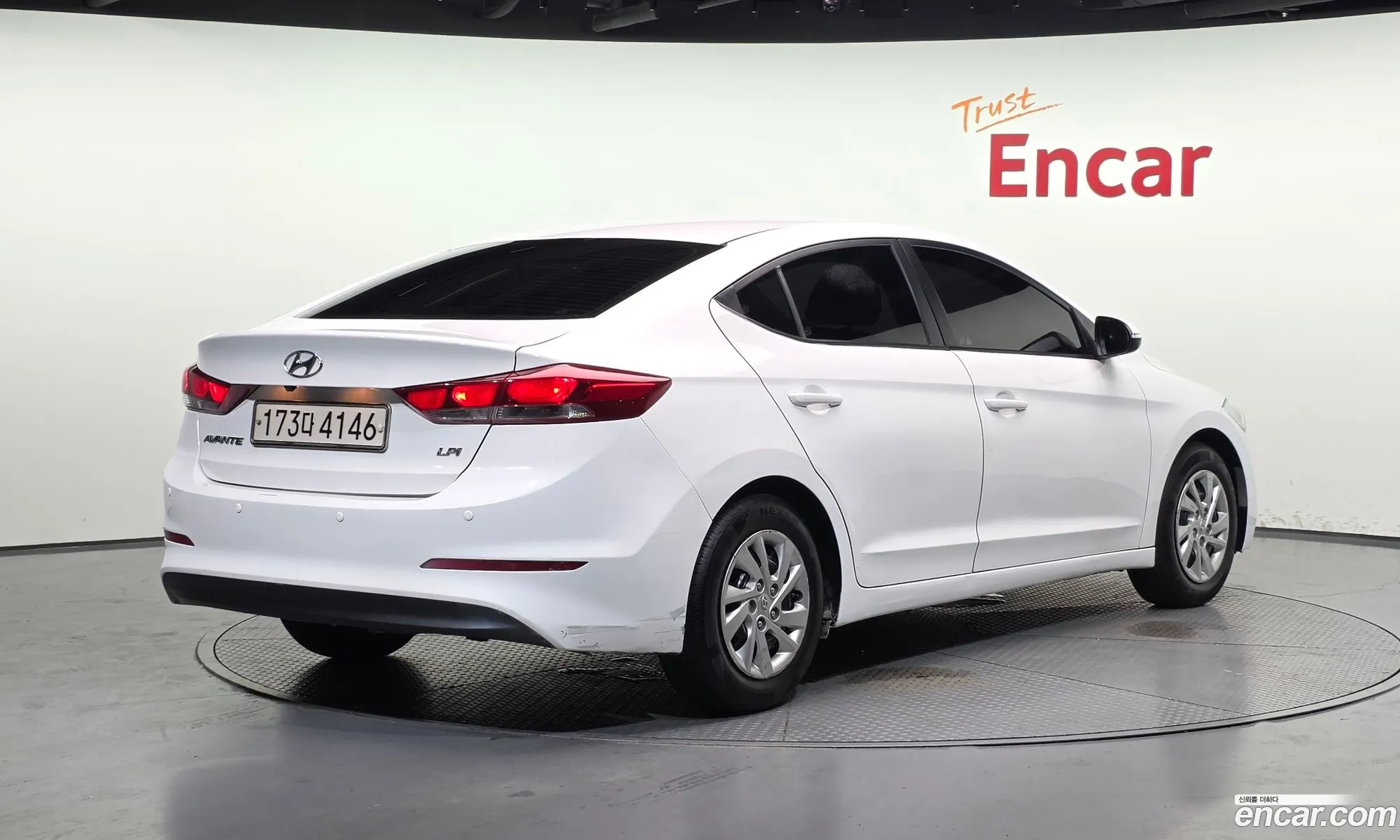 Hyundai Elantra AD 2016 — 13