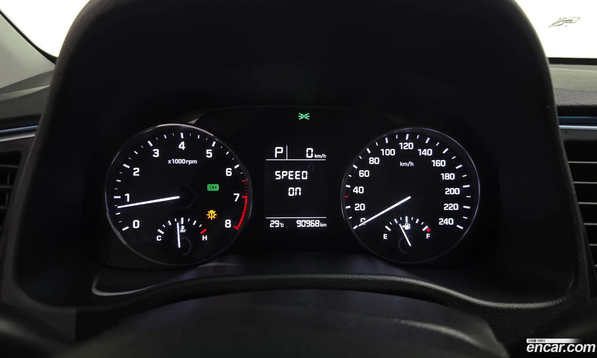 Hyundai Elantra AD 2016 — 17