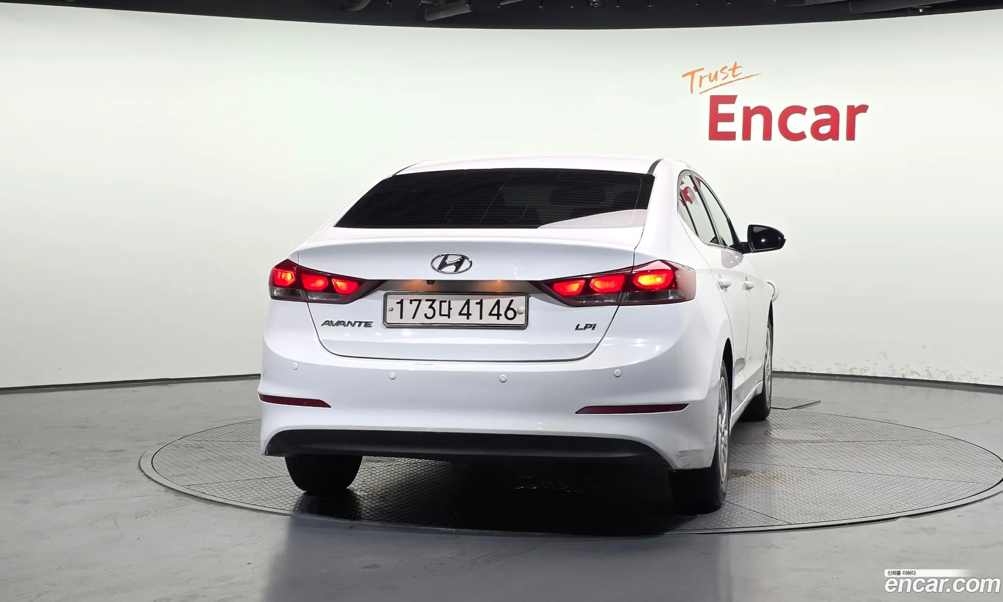 Hyundai Elantra AD 2016 — 18