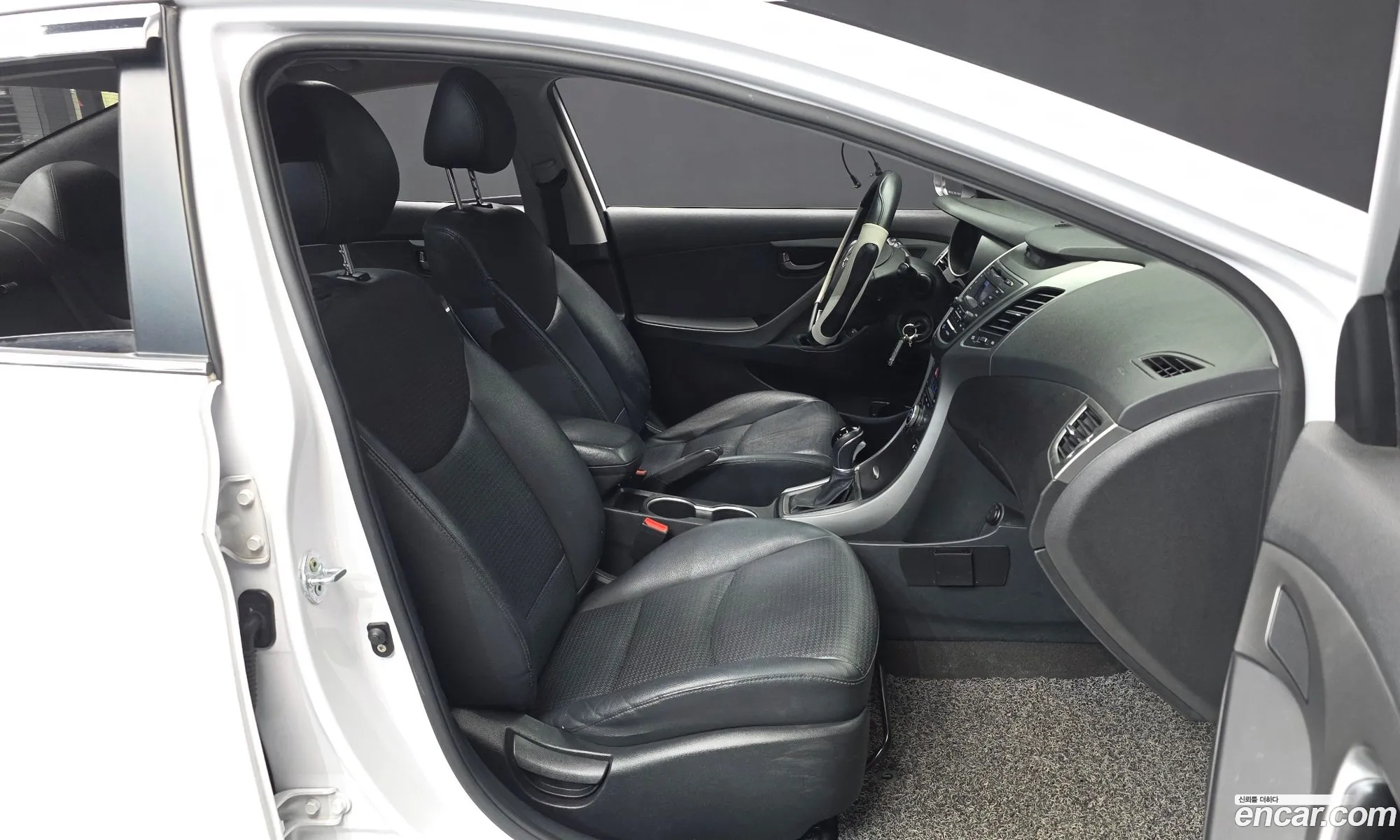 Hyundai Elantra 2015 — 9