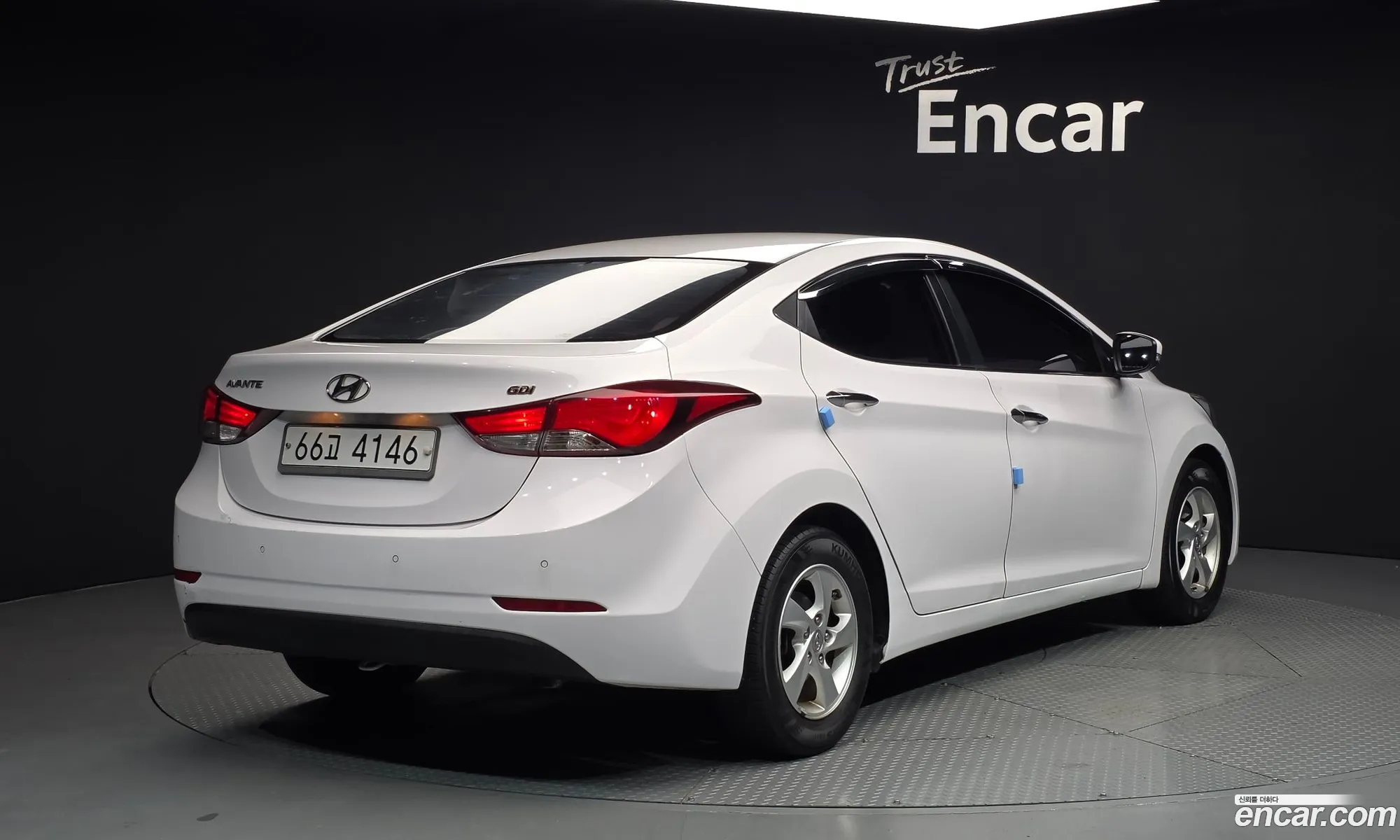 Hyundai Elantra 2015 — 17