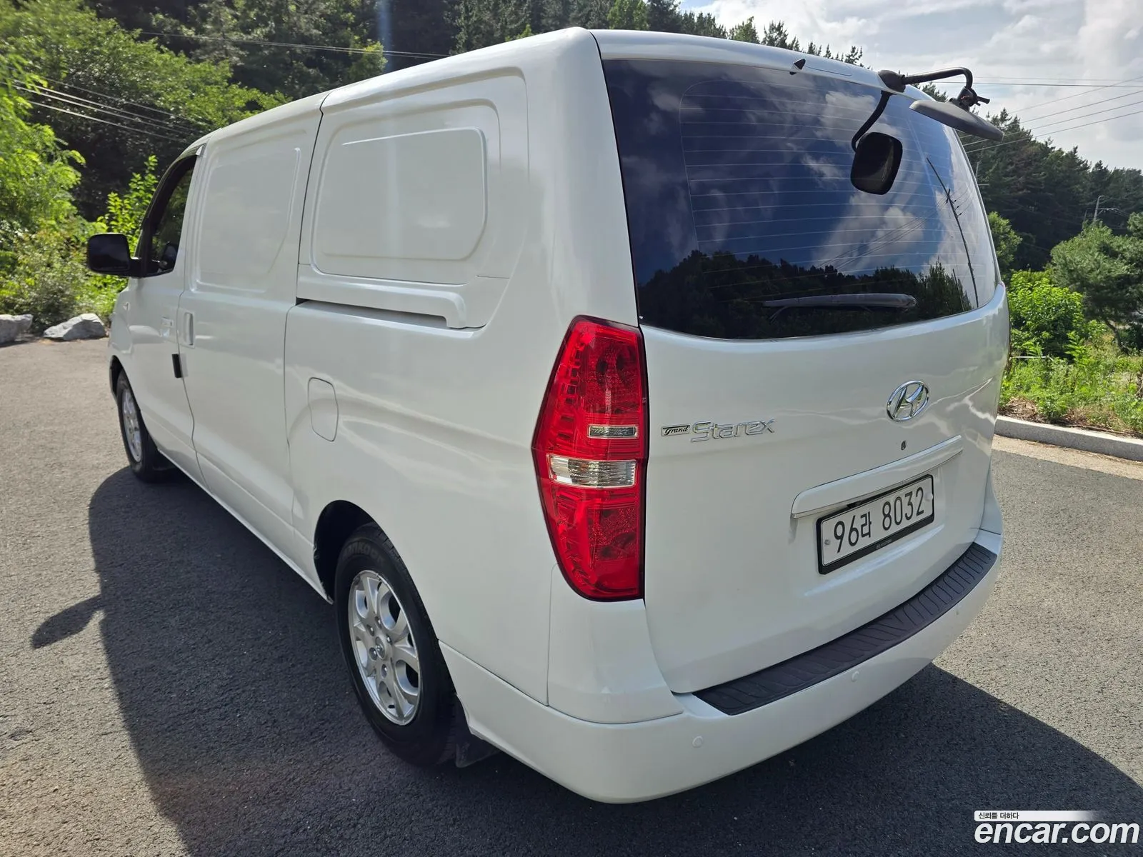 Hyundai Grand Starex 2010 — 19