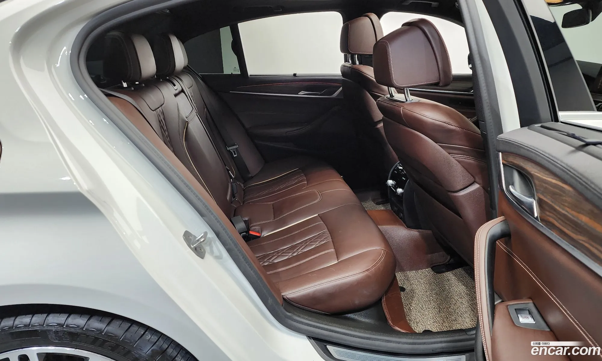 BMW 5 Series 2019 — 23