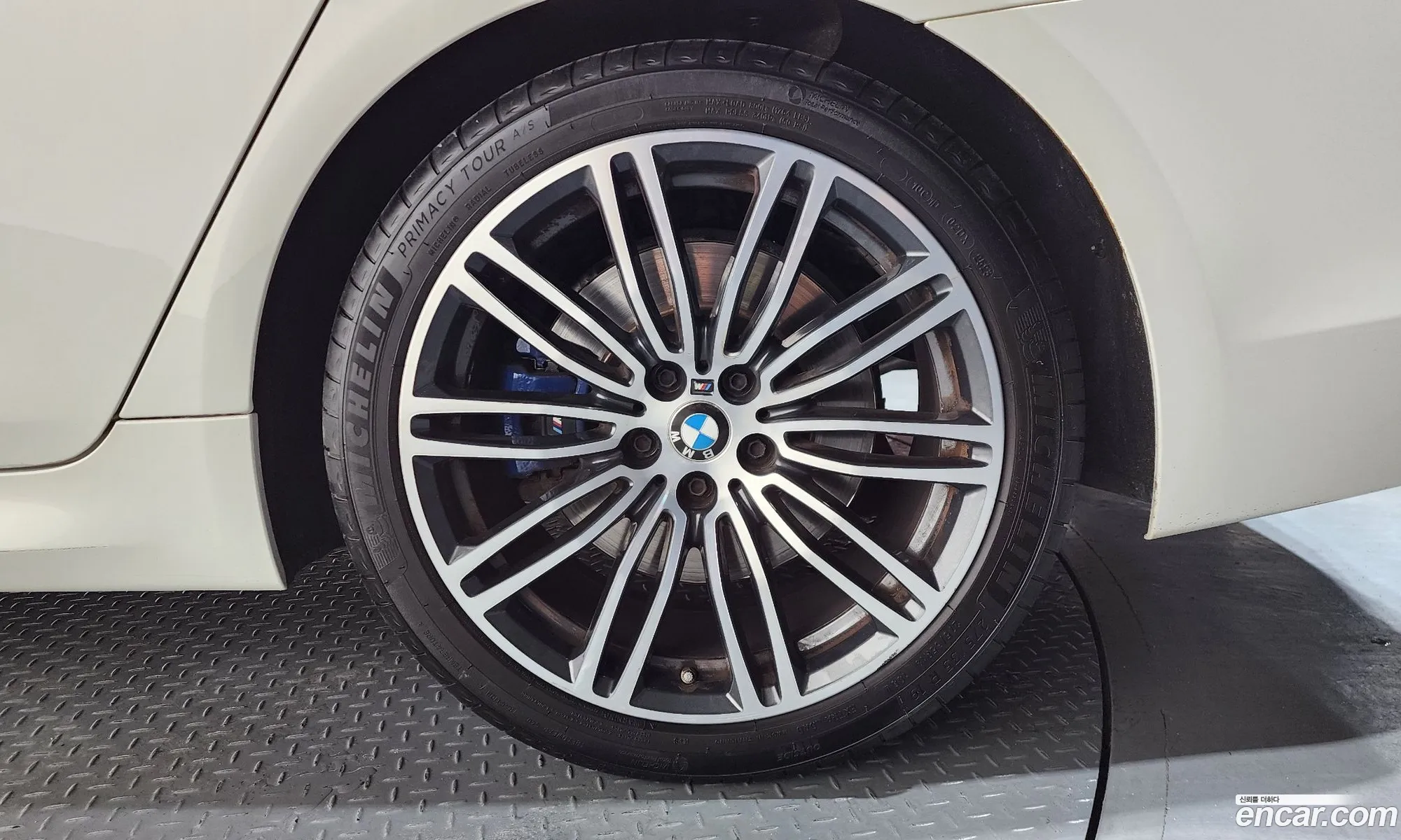 BMW 5 Series 2019 — 14