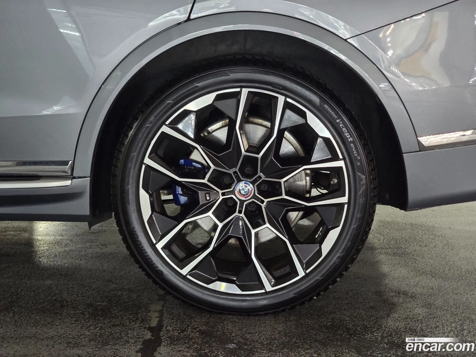 BMW X7 2023 — 11