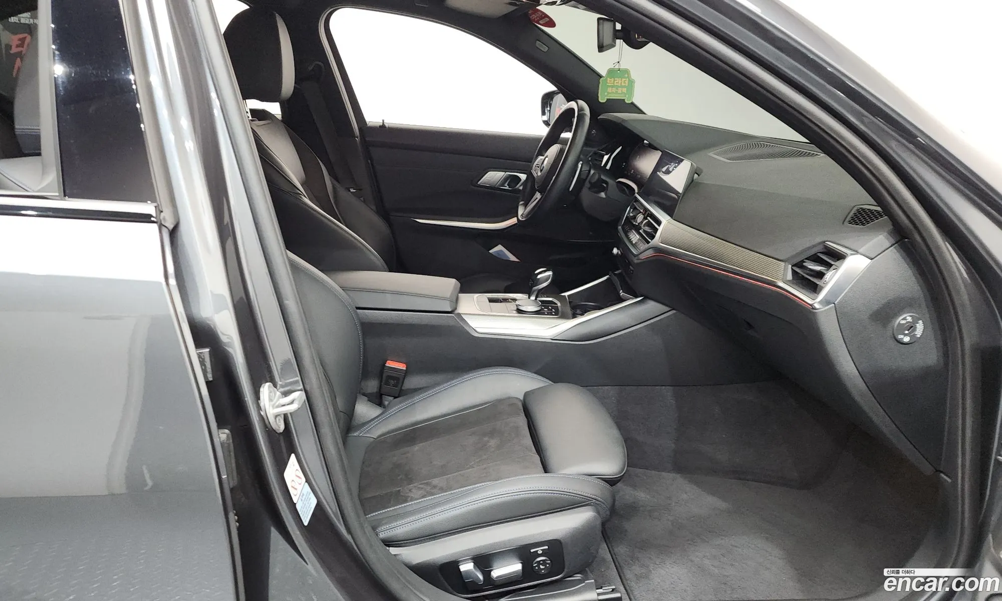 BMW 3 Series 2021 — 9