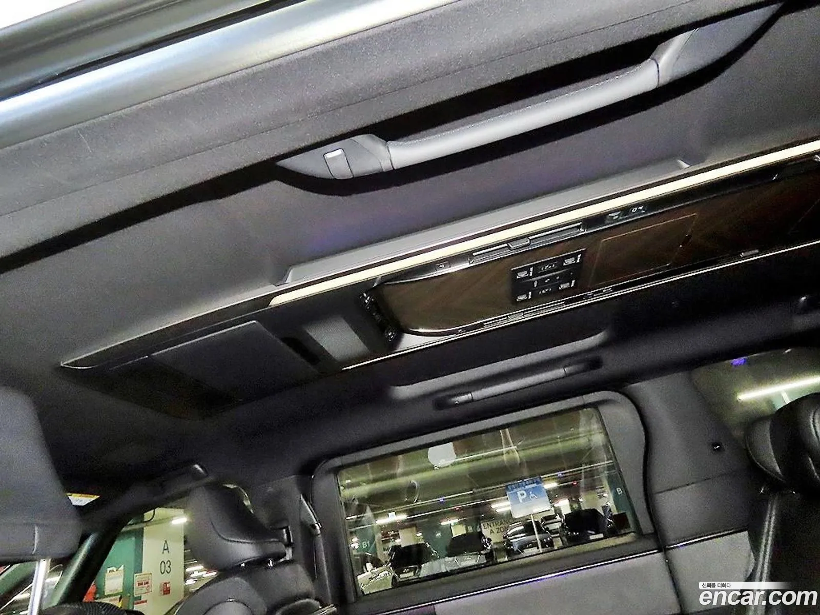 Lexus LM 2025 — 14