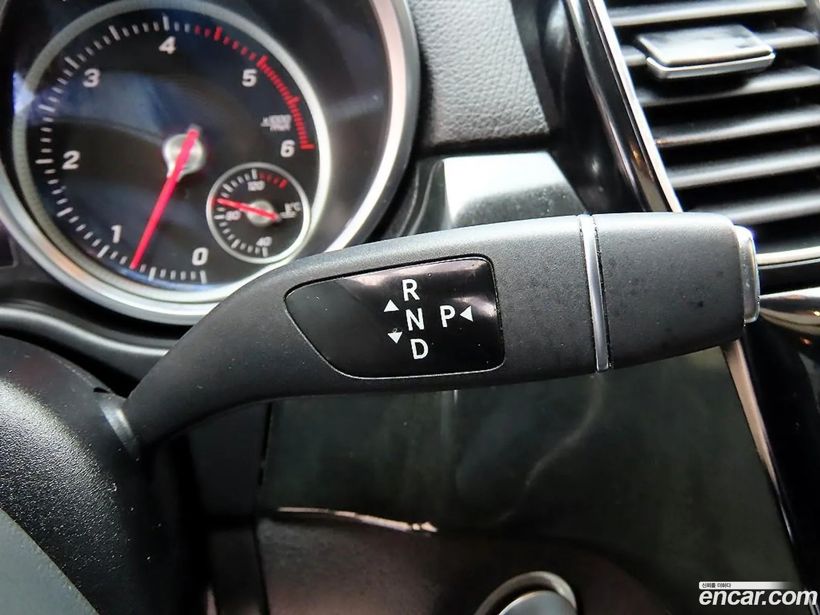 Mercedes-Benz GLE-Class W166 2017 — 14