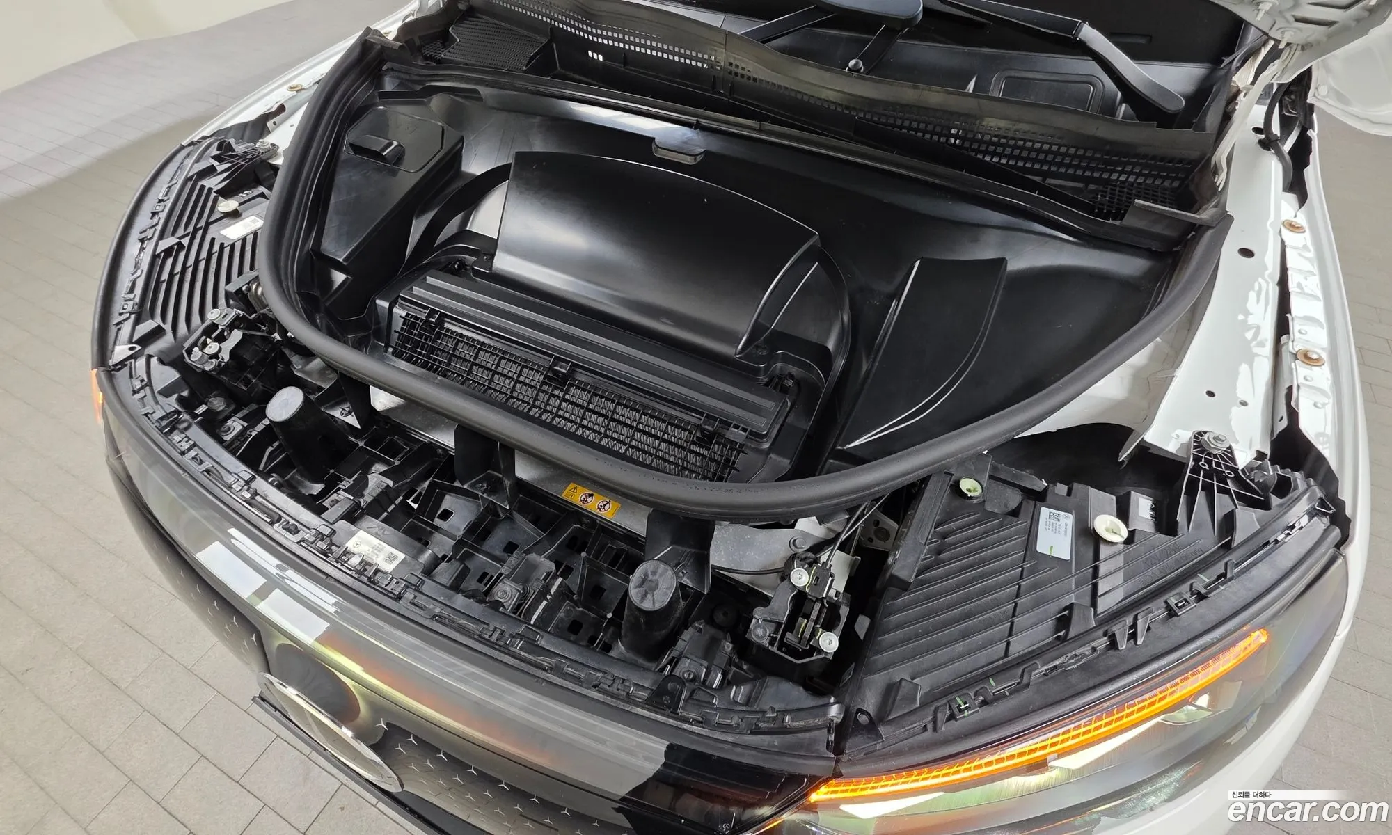 Mercedes-Benz EQE SUV X294 2023 — 27