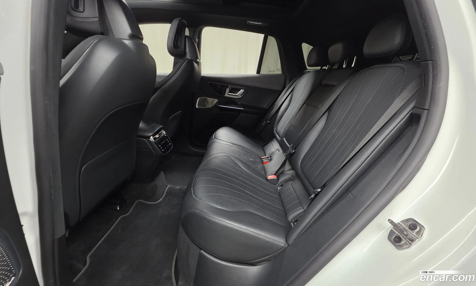 Mercedes-Benz EQE SUV X294 2023 — 17
