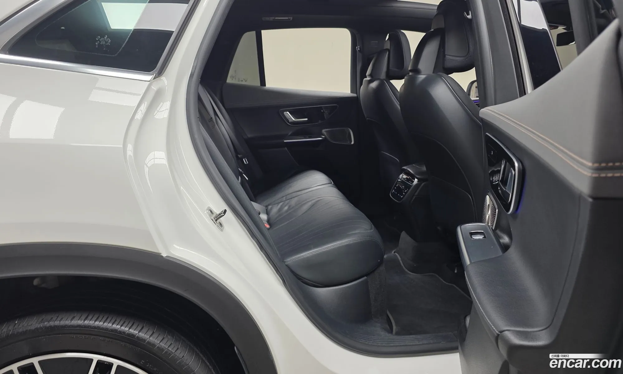 Mercedes-Benz EQE SUV X294 2023 — 11