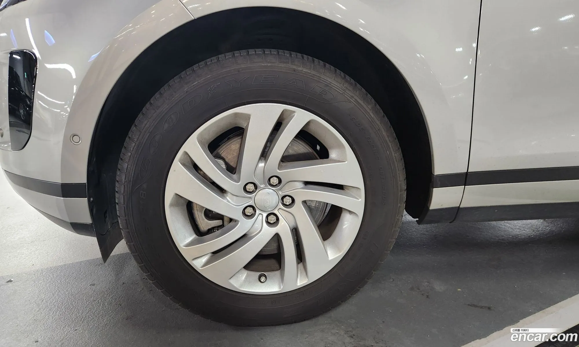 Land Rover Range Rover Evoque 2025 — 13