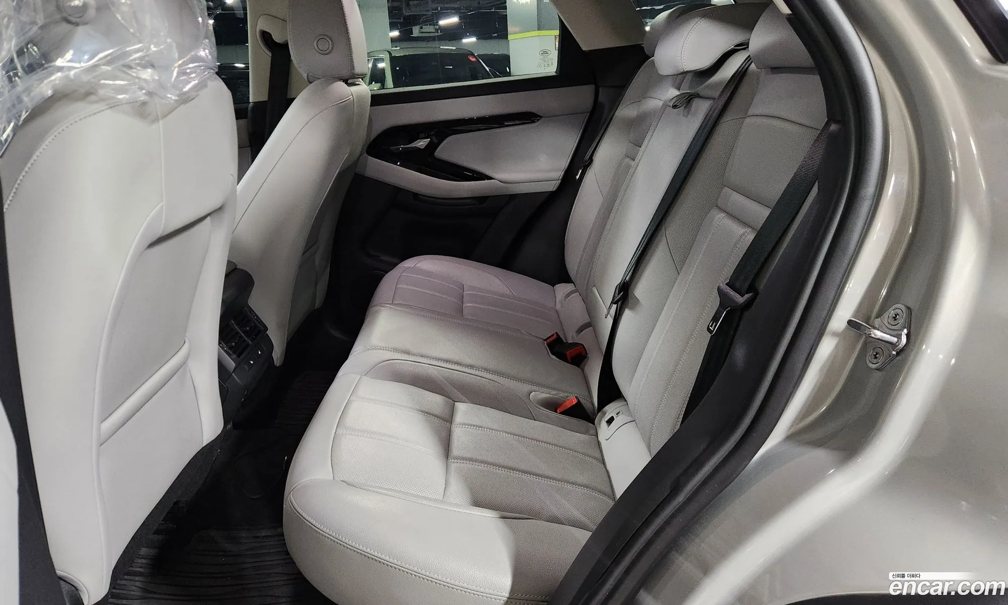 Land Rover Range Rover Evoque 2025 — 10
