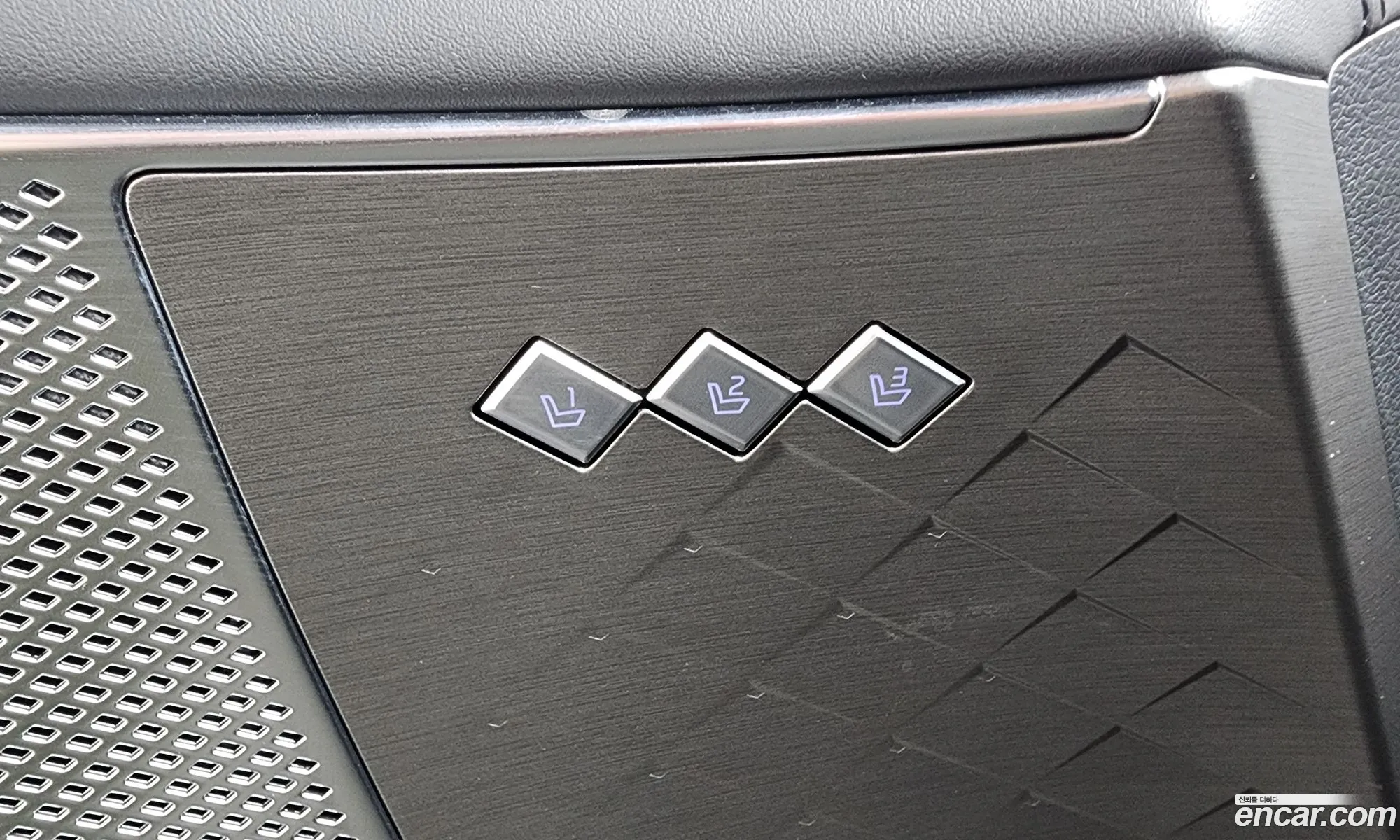Kia K8 Hybrid 2022 — 33
