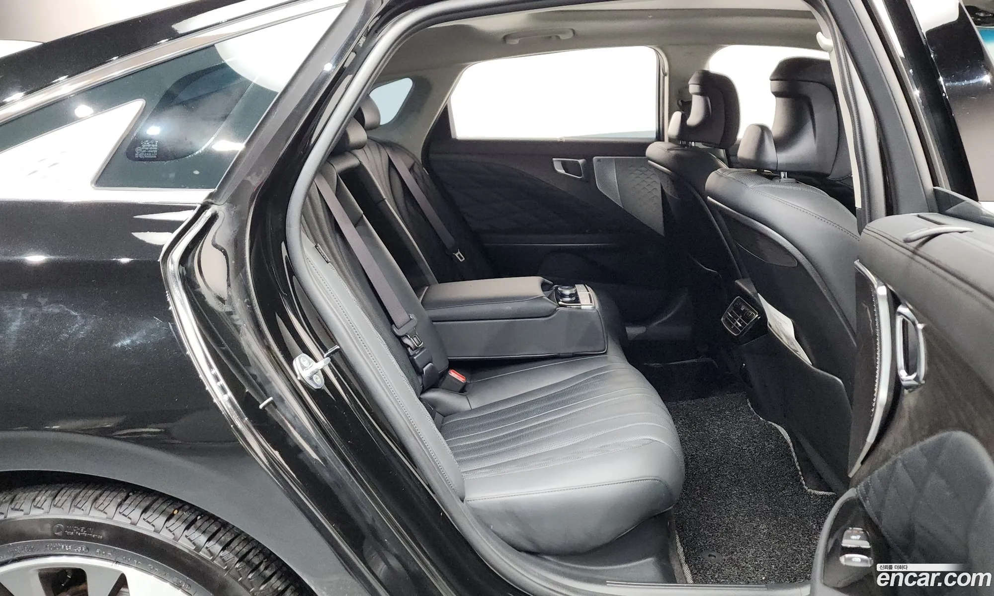 Kia K8 Hybrid 2022 — 23