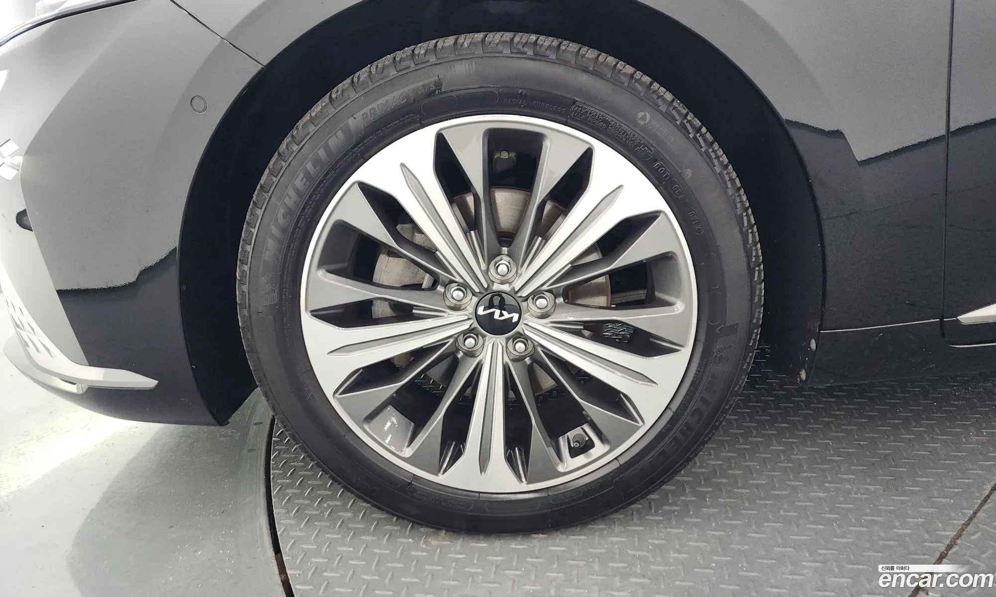 Kia K8 Hybrid 2022 — 34