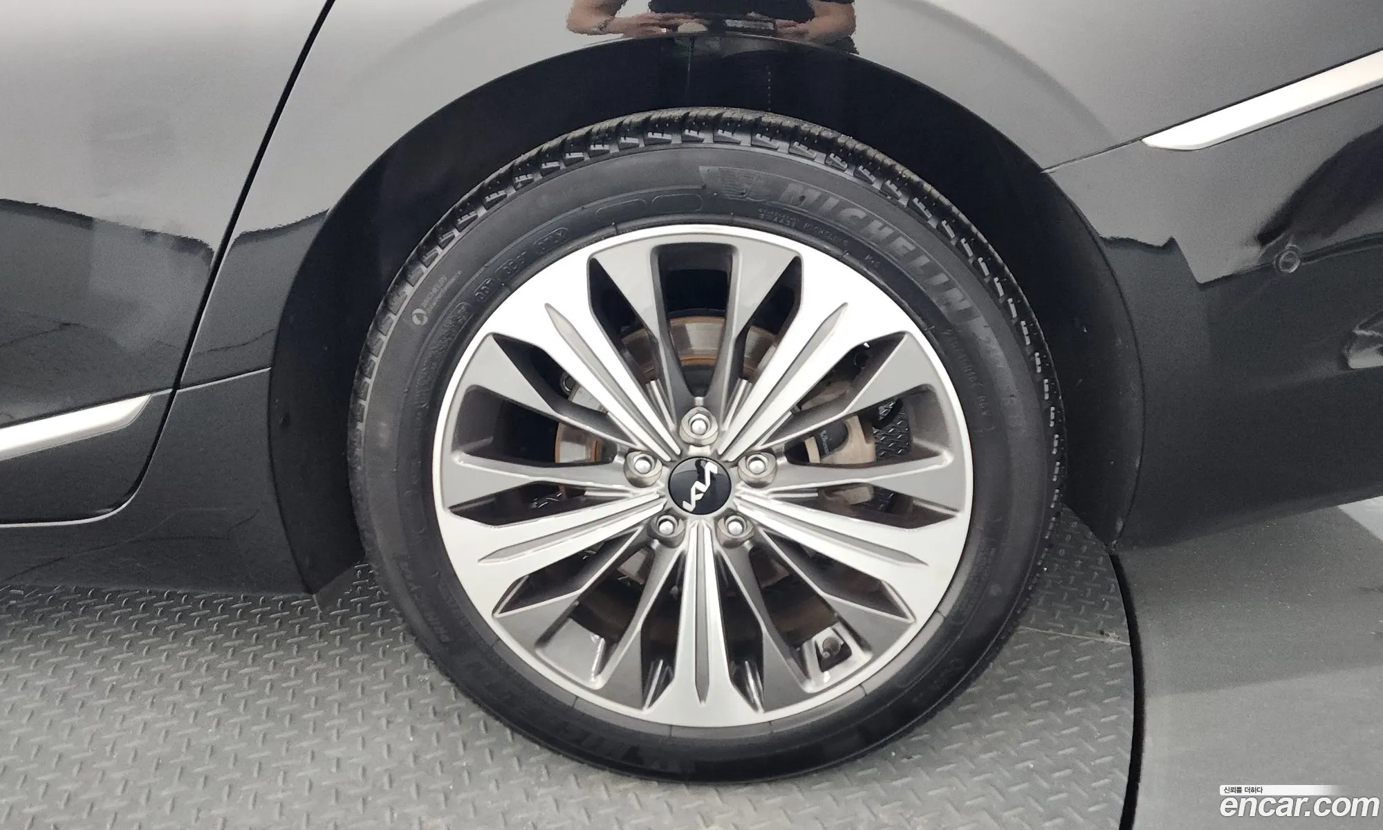 Kia K8 Hybrid 2022 — 26