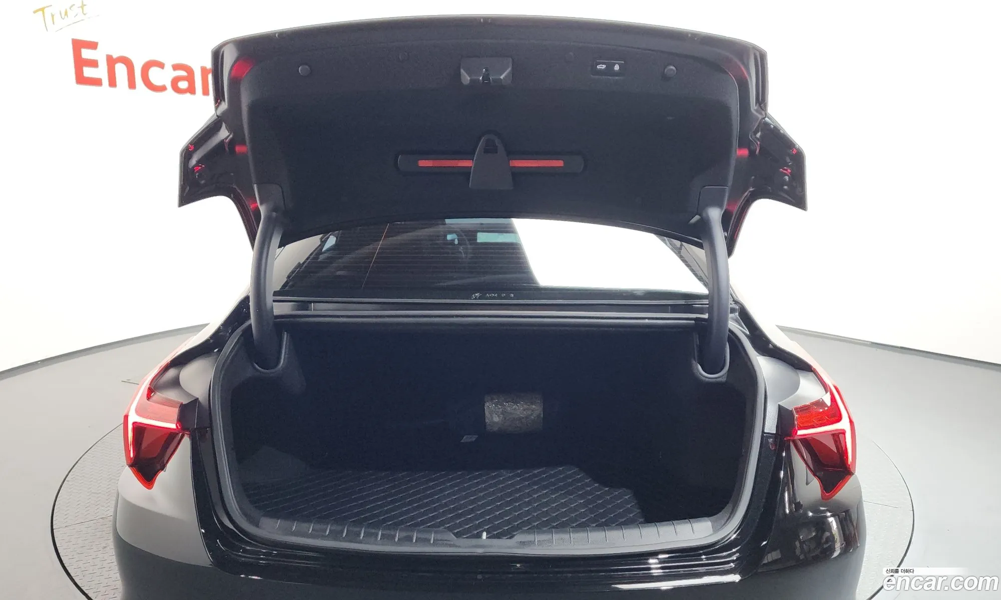 Kia K8 Hybrid 2022 — 4