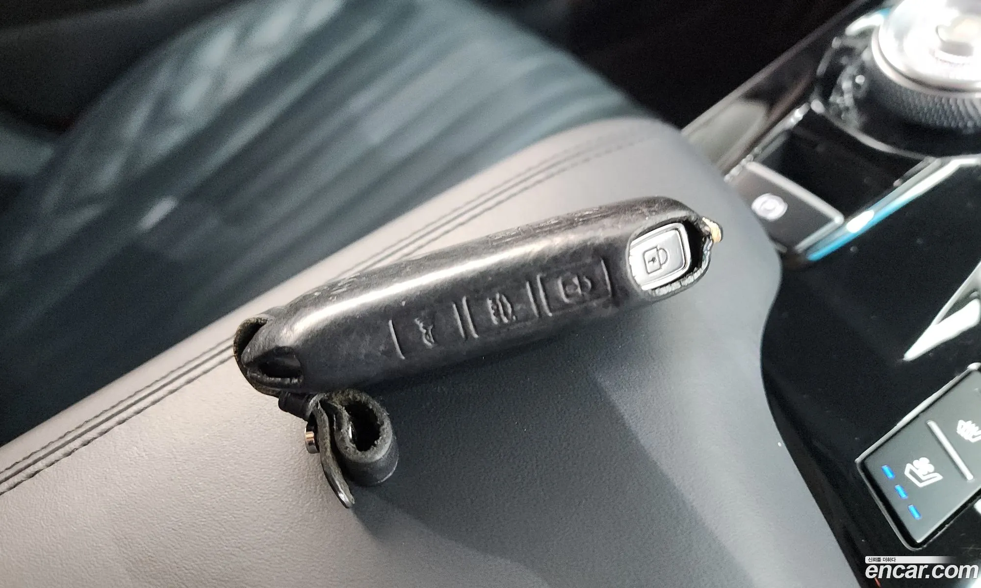 Kia K8 Hybrid 2022 — 42