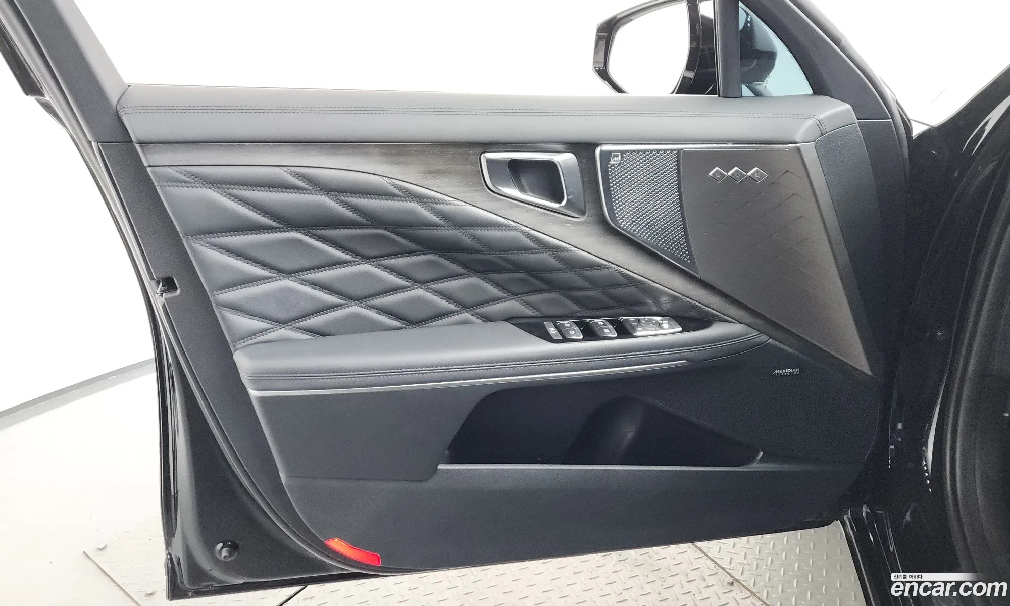 Kia K8 Hybrid 2022 — 20