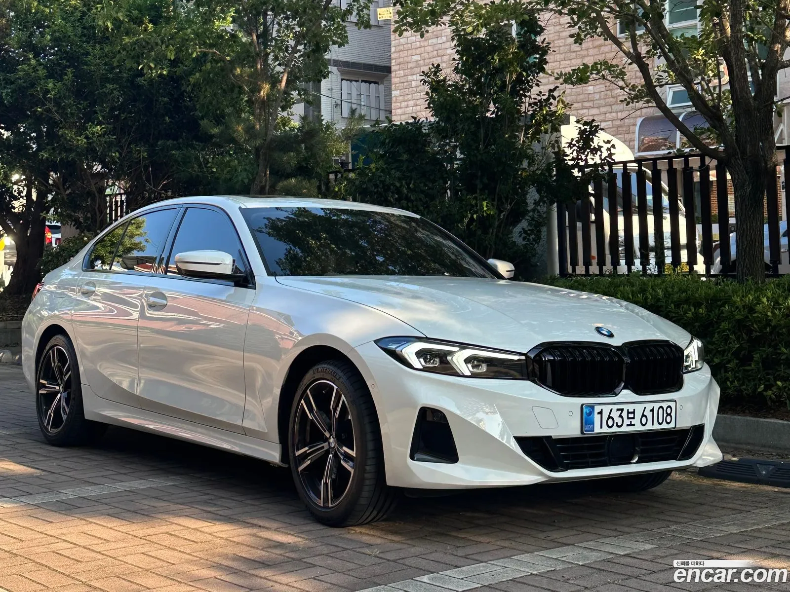 BMW 3 Series 2023 — 9