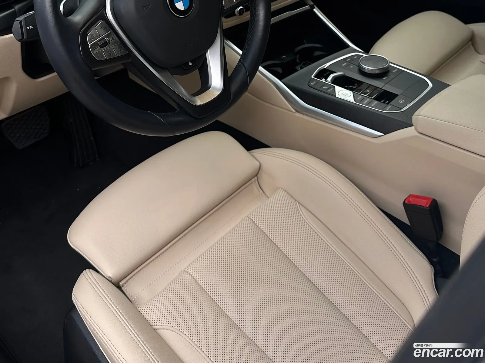 BMW 3 Series 2023 — 8
