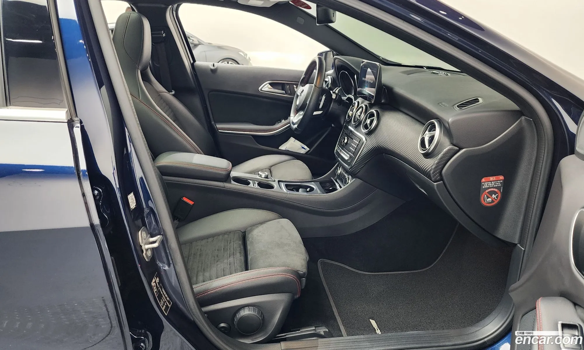 Mercedes-Benz A-Class W176 2018 — 24