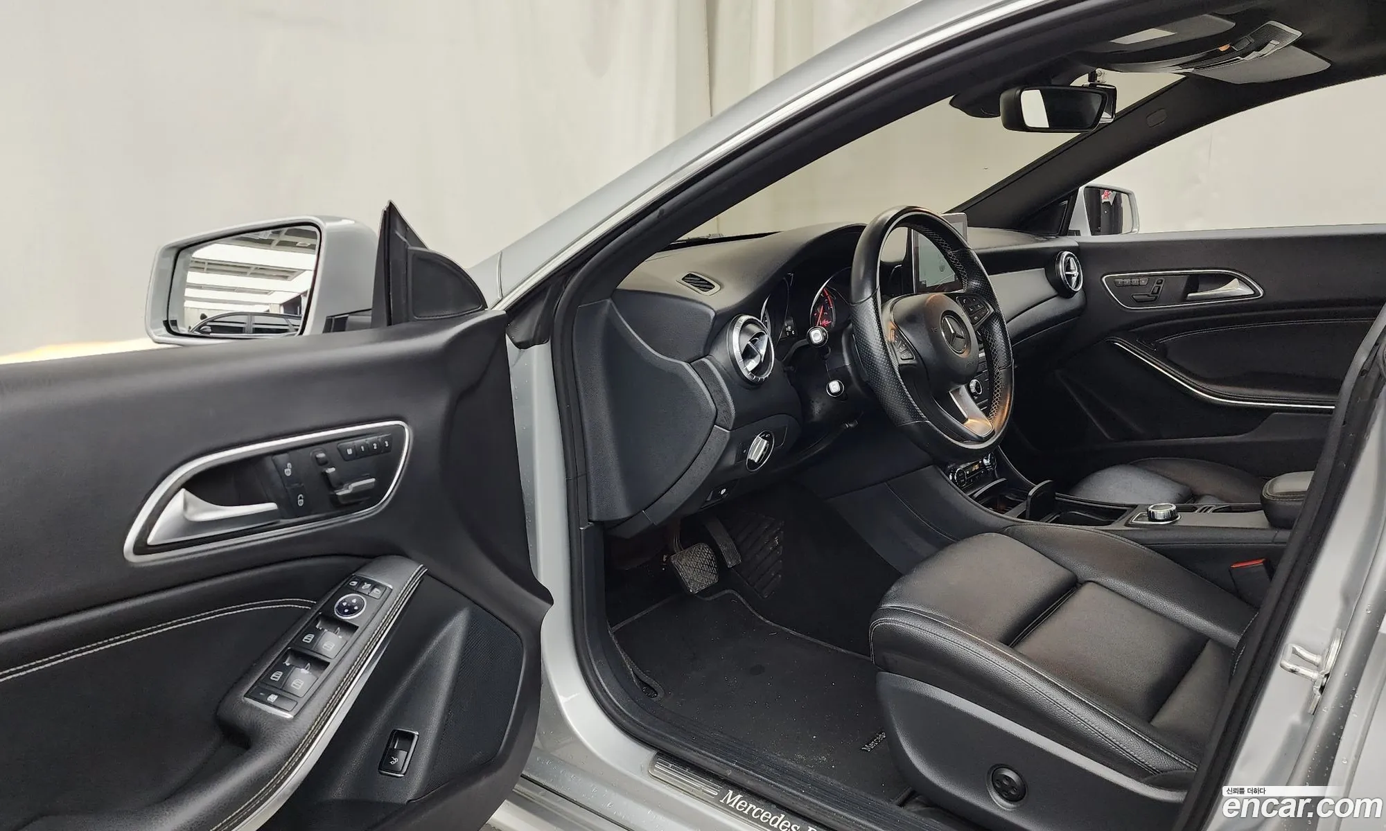 Mercedes-Benz CLA-Class C117 2016 — 17