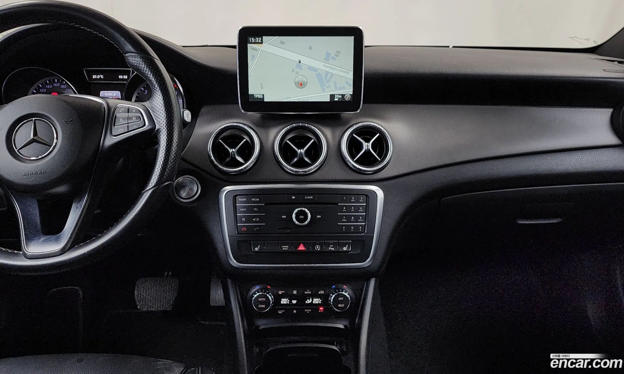 Mercedes-Benz CLA-Class C117 2016 — 12