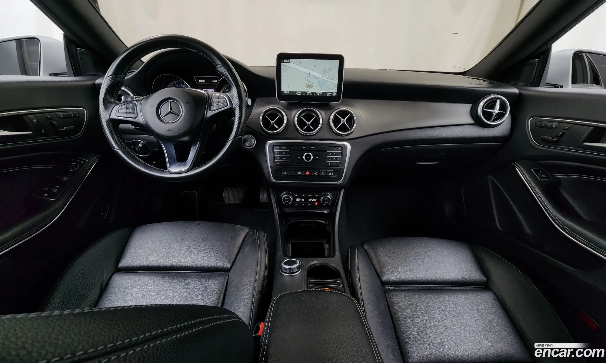 Mercedes-Benz CLA-Class C117 2016 — 3