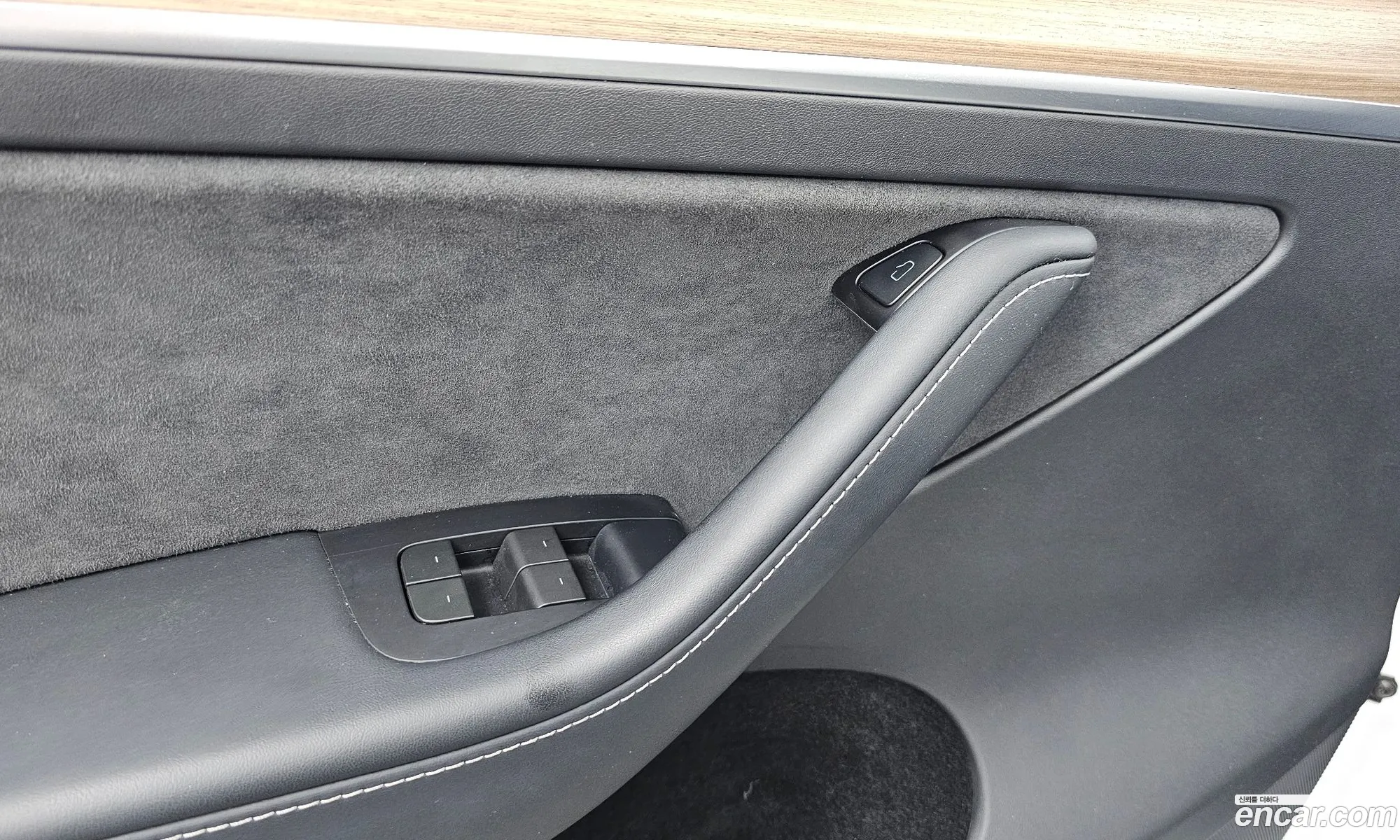 Tesla Model Y 2023 — 21