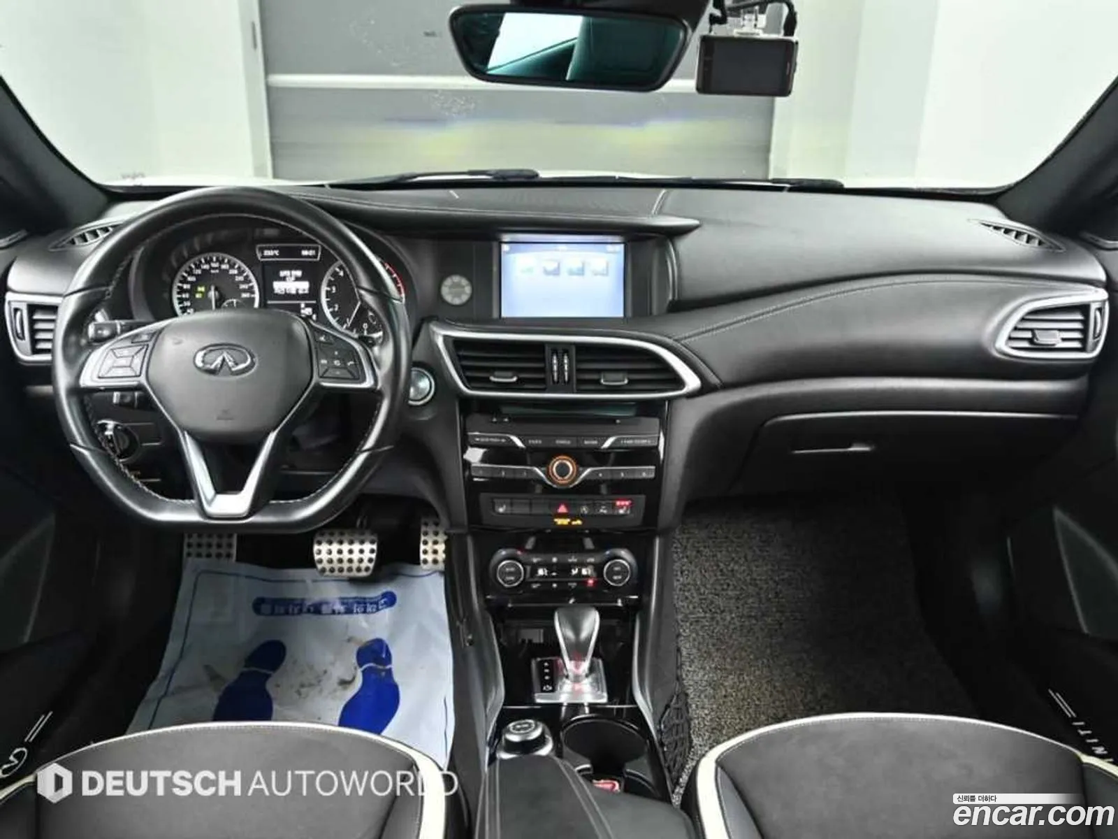 Infiniti Q30 2017 — 16