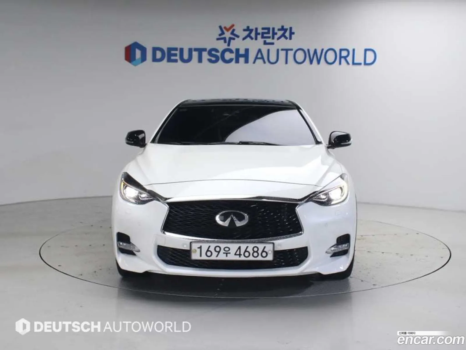 Infiniti Q30