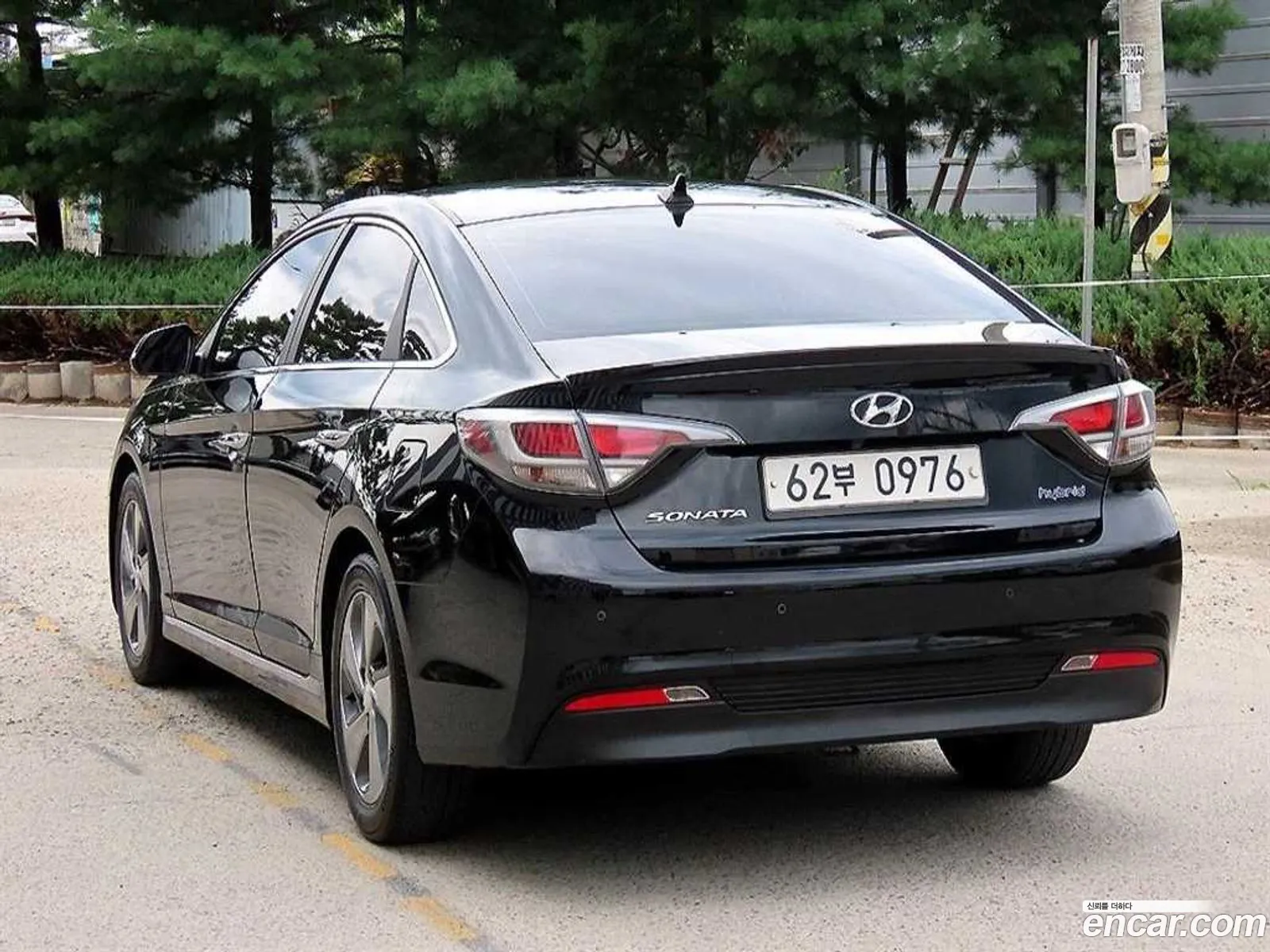 Hyundai LF Sonata Hybrid