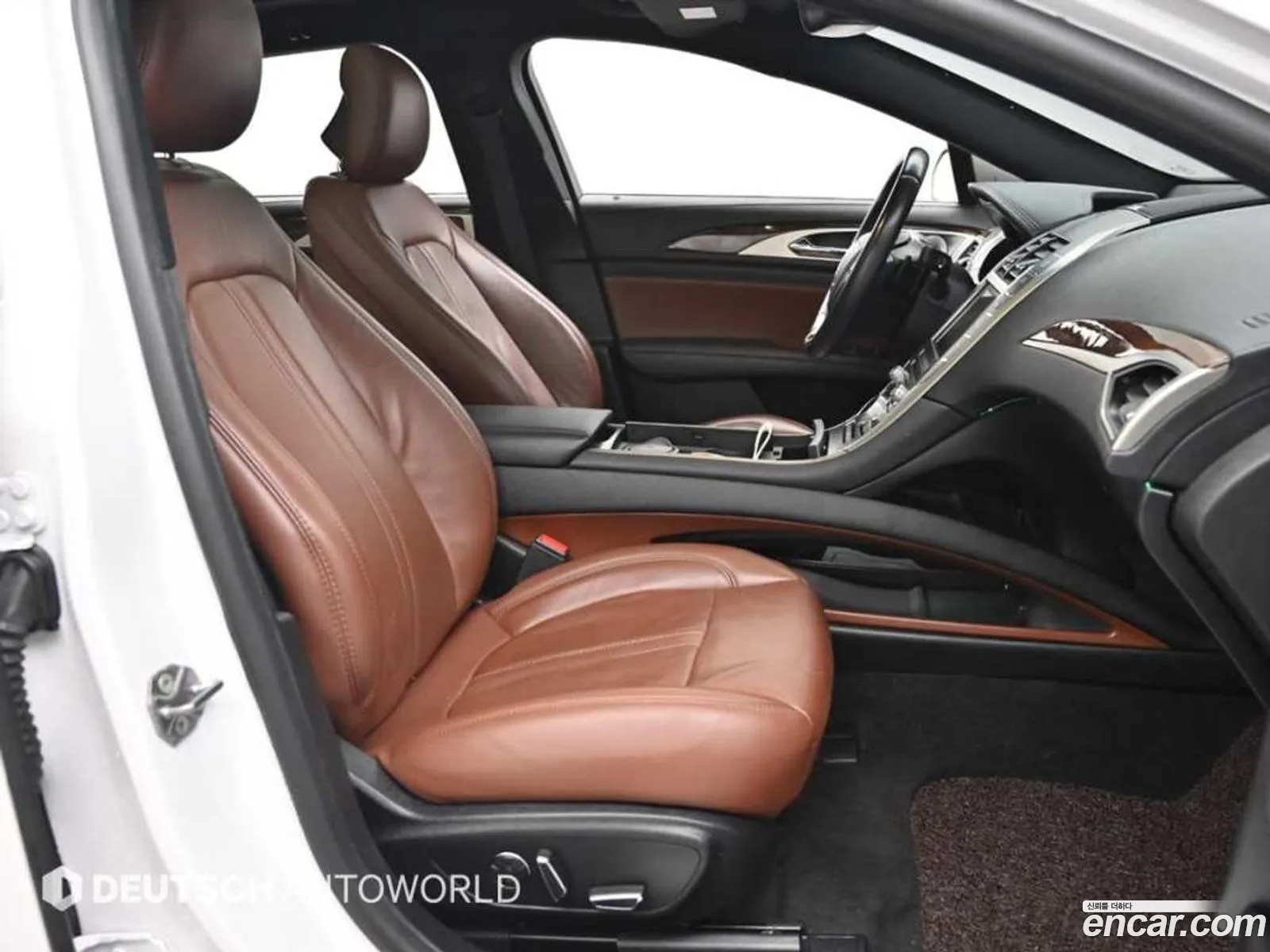 Lincoln MKZ 2019 — 14