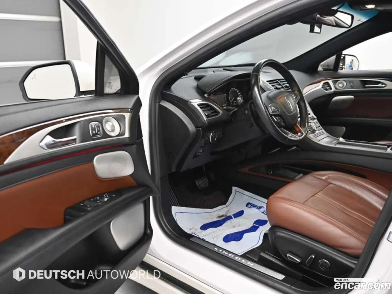Lincoln MKZ 2019 — 3