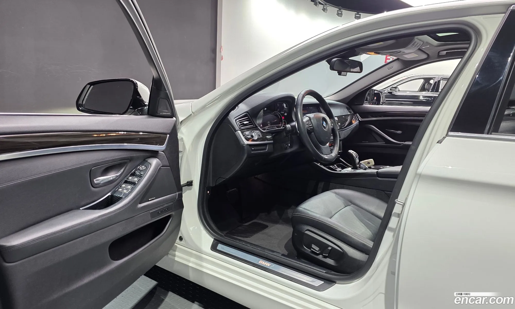 BMW 5 Series 2014 WBA5A5108ED014661 — 11