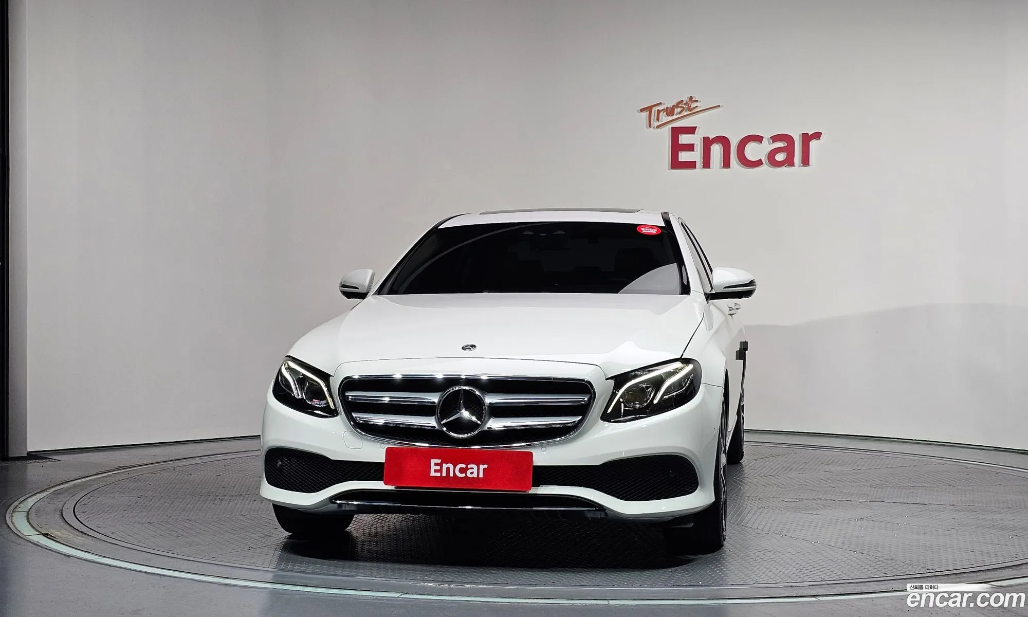 Mercedes-Benz E-Class W213 2019 WDDZF4KB5KA627291 — 32