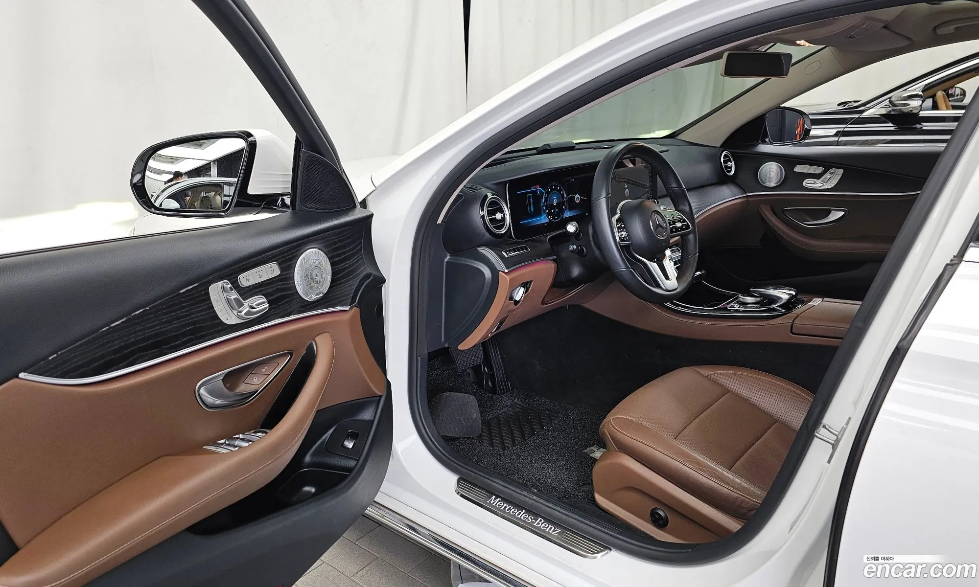 Mercedes-Benz E-Class W213 2019 WDDZF4KB5KA627291 — 24