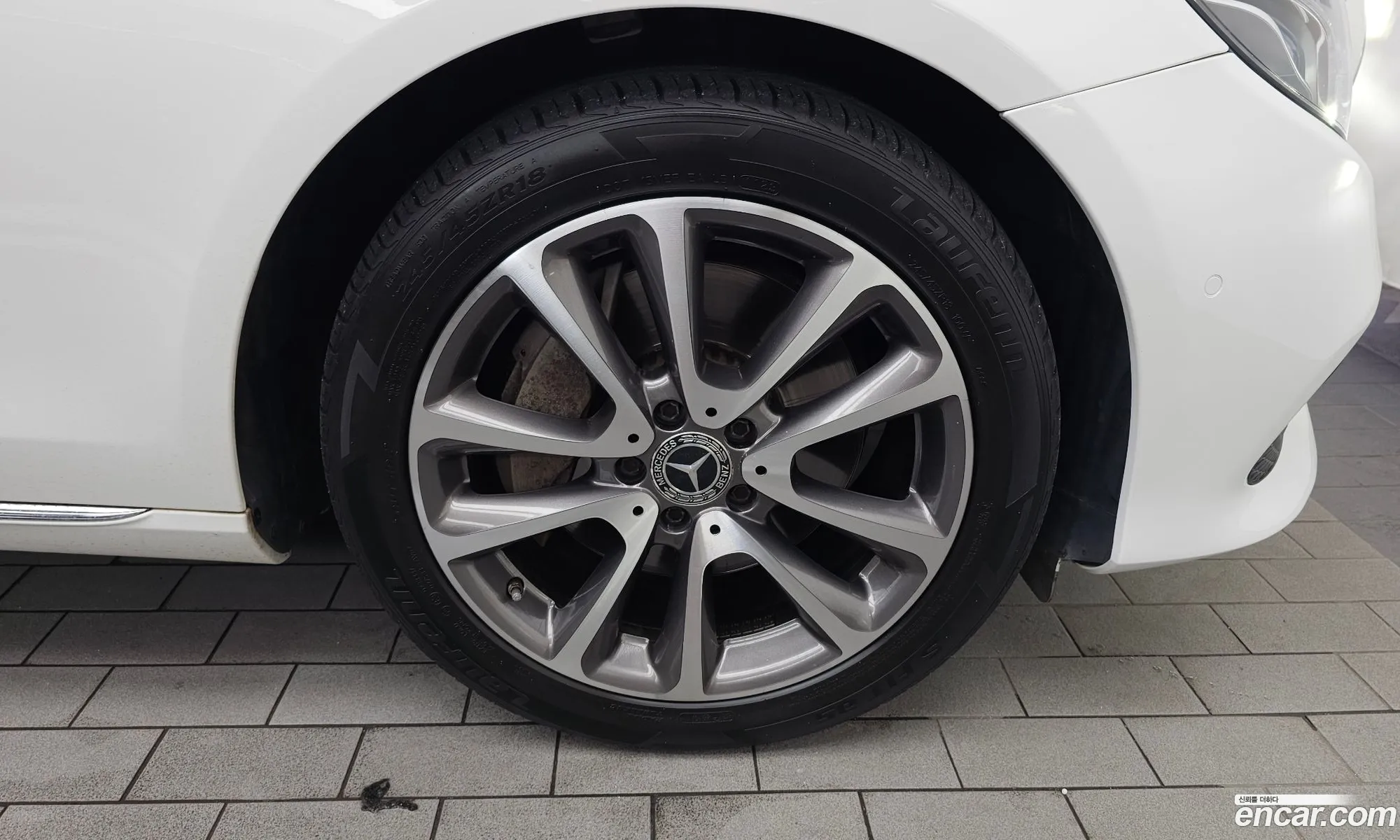 Mercedes-Benz E-Class W213 2019 WDDZF4KB5KA627291 — 16